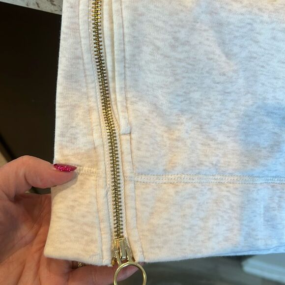 EUC Athleta Sweatshirt (size XS) - Picture 5 of 8